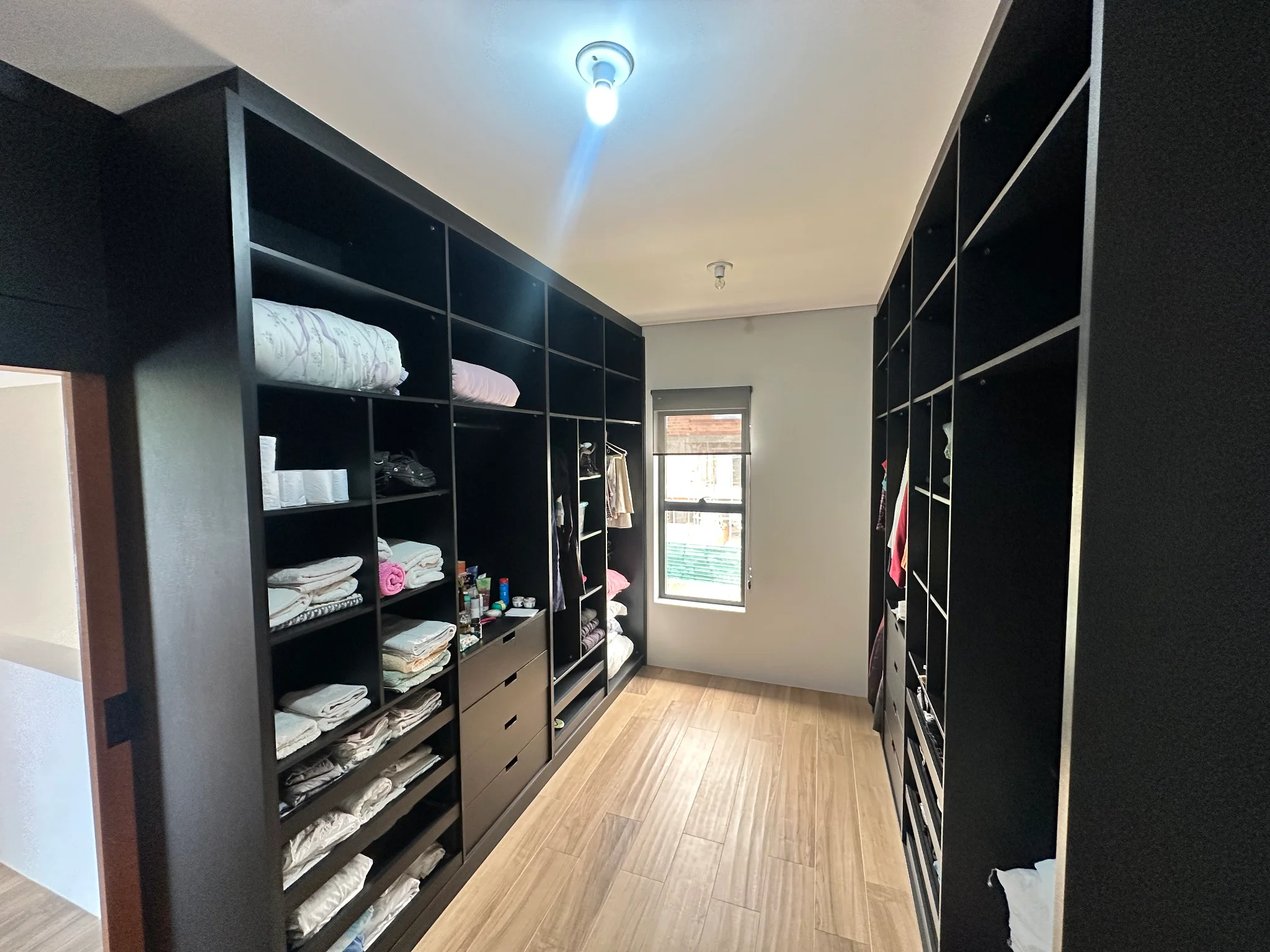 Casa para locação no Condomínio Reserva dos Lagos em Pindamonhangaba/SP.