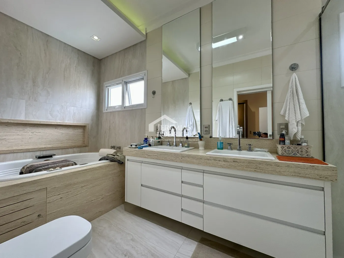 Casa com 4 dormitórios, 369 m² - Condomínio Terras de San Marco - Taubaté/SP.