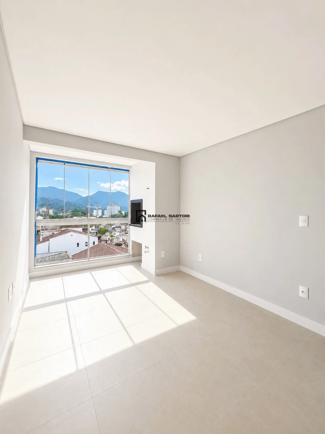 APARTAMENTO COM 03 QUARTOS NO CENTRO