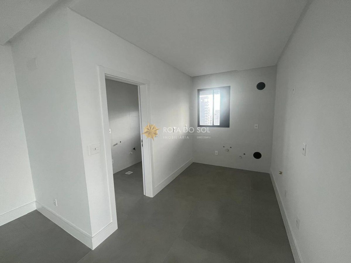 Diamond Tower Apartamento 4 Suítes e 3 Vagas em Meia Praia Itapema SC