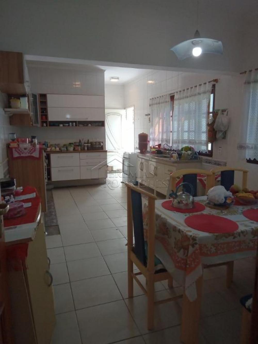 Casa com 4 quartos, 274 m² - Lessa - Pindamonhangaba/SP