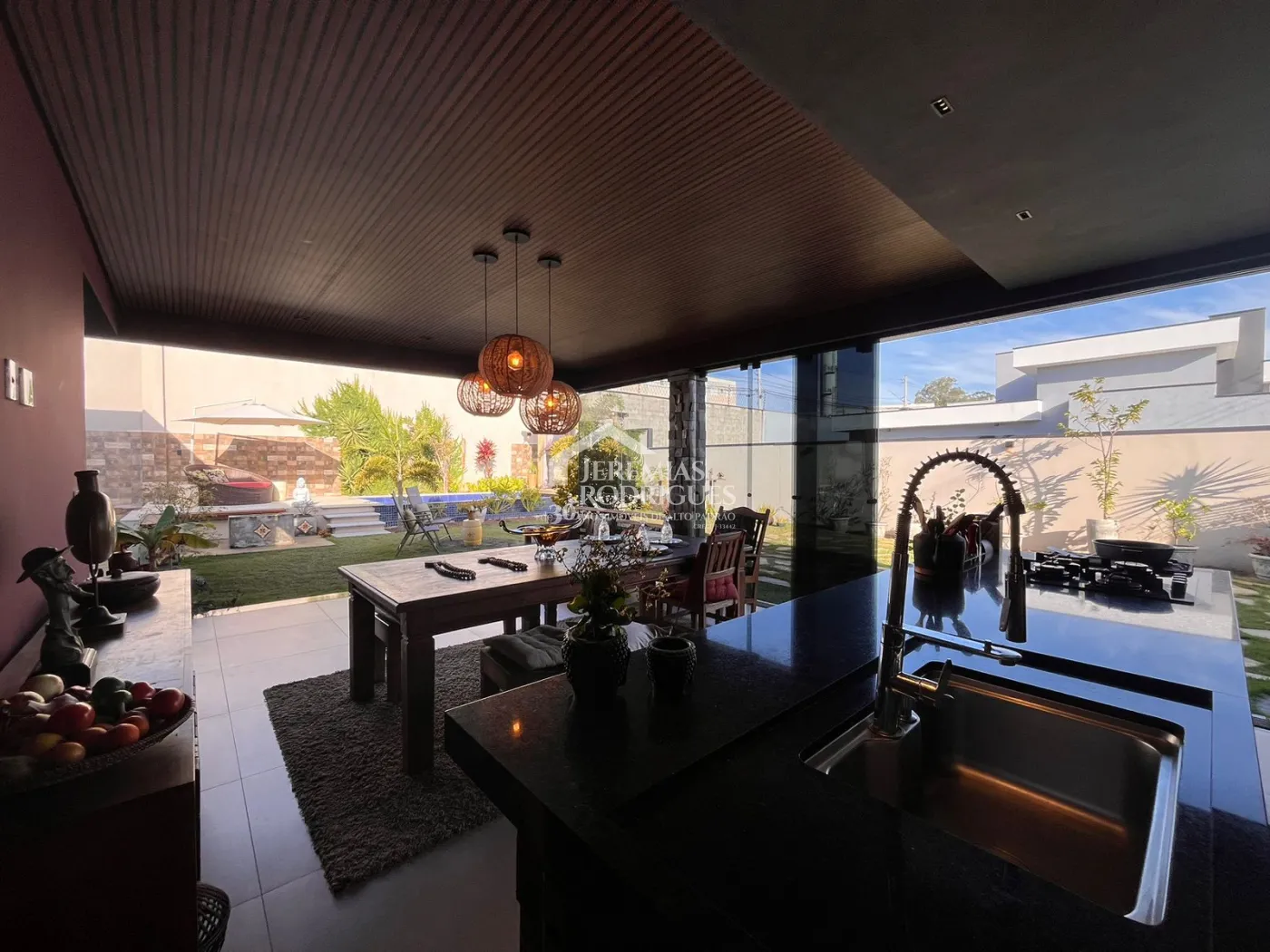 Casa para venda e locação com 2 suítes no Condomínio Verdes Vales em Taubaté/SP