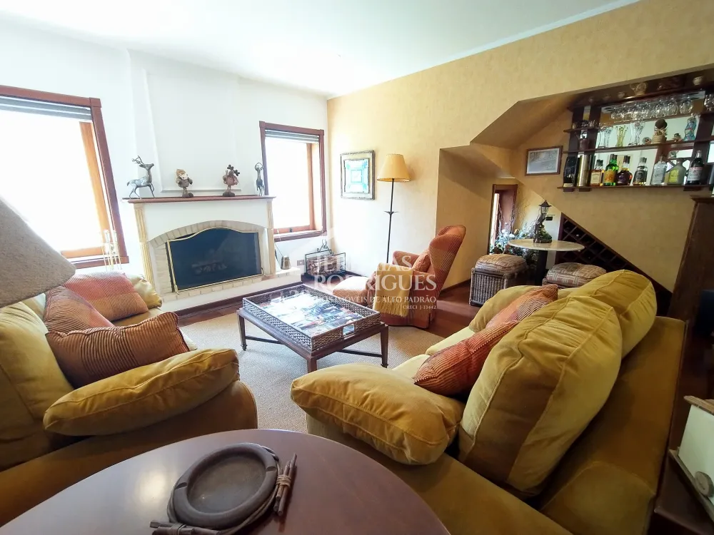 Casa com 4 dormitórios, 380 m² - Condomínio Jardim Véu da Noiva - Campos do Jordão/SP