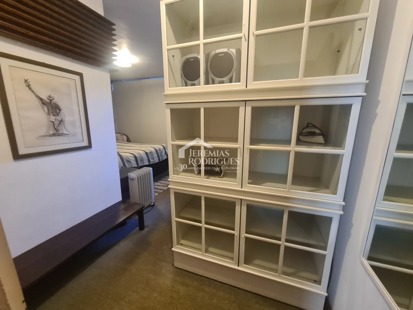 Casa à venda com 6 suítes no Condomínio Jardim Véu da Noiva em Campos do Jordão/SP