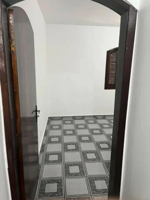 Casa GRANDE, 153m², Térrea com 03 quartos, 02 Vagas de Garagem Coberta, para locação no Jardim Ipê 4, São Bernardo do Campo - SP