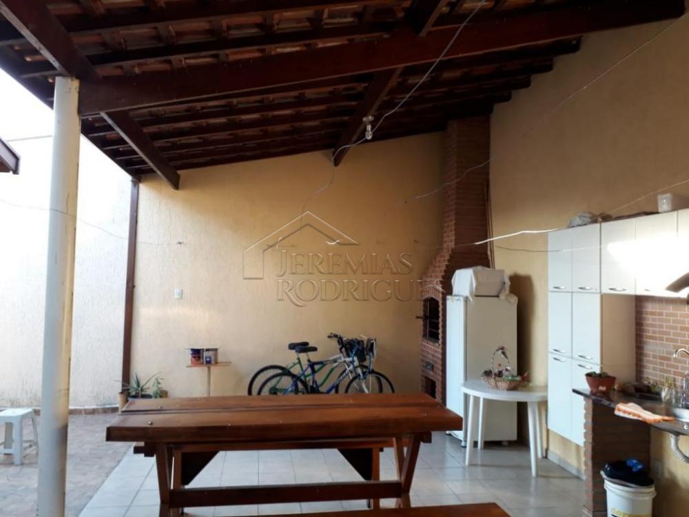 Casa à venda por R$ 680.000,00 - Pindamonhangaba/SP