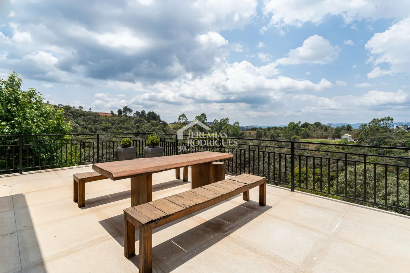 Casa para venda com 5 dormitórios no Residencial Estrelas da Mantiqueira em Campos do Jordão/SP