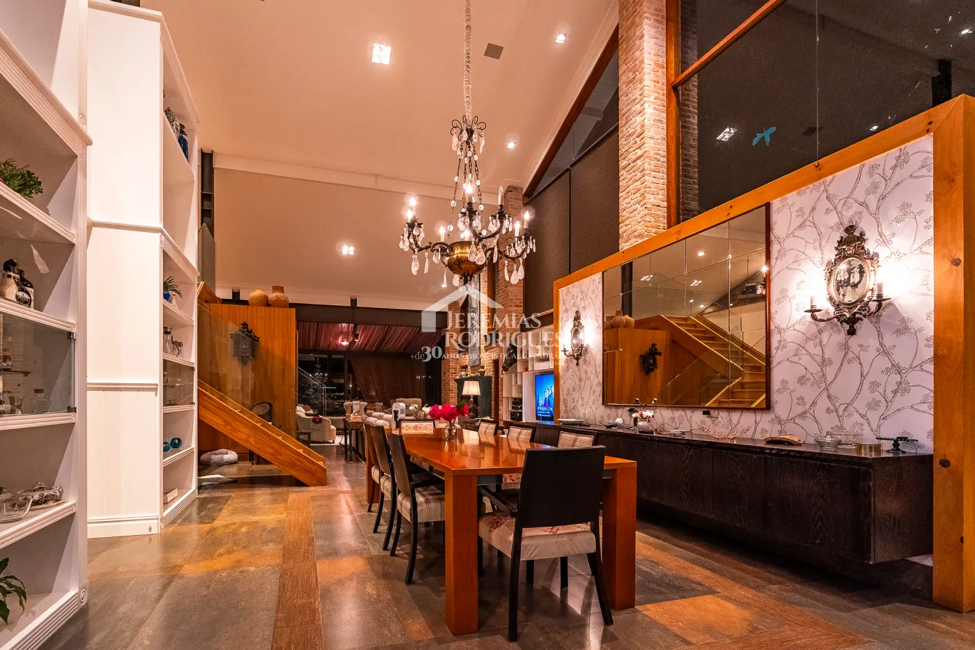 Casa com 7 suítes, 770 m² - Pedra do Fogo - Campos do Jordão/SP.