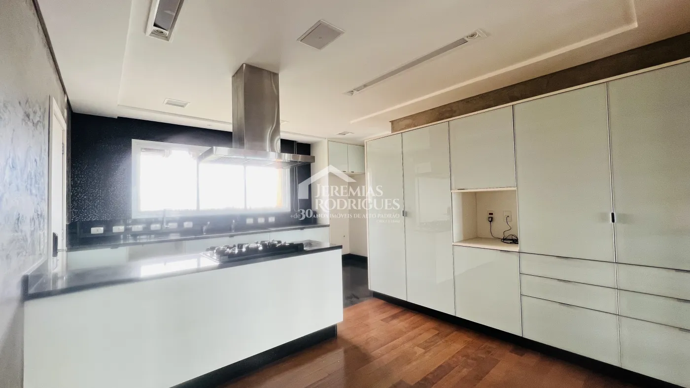 Apartamento à venda com 3 suítes no Edifício Des Arts em Taubaté/SP.