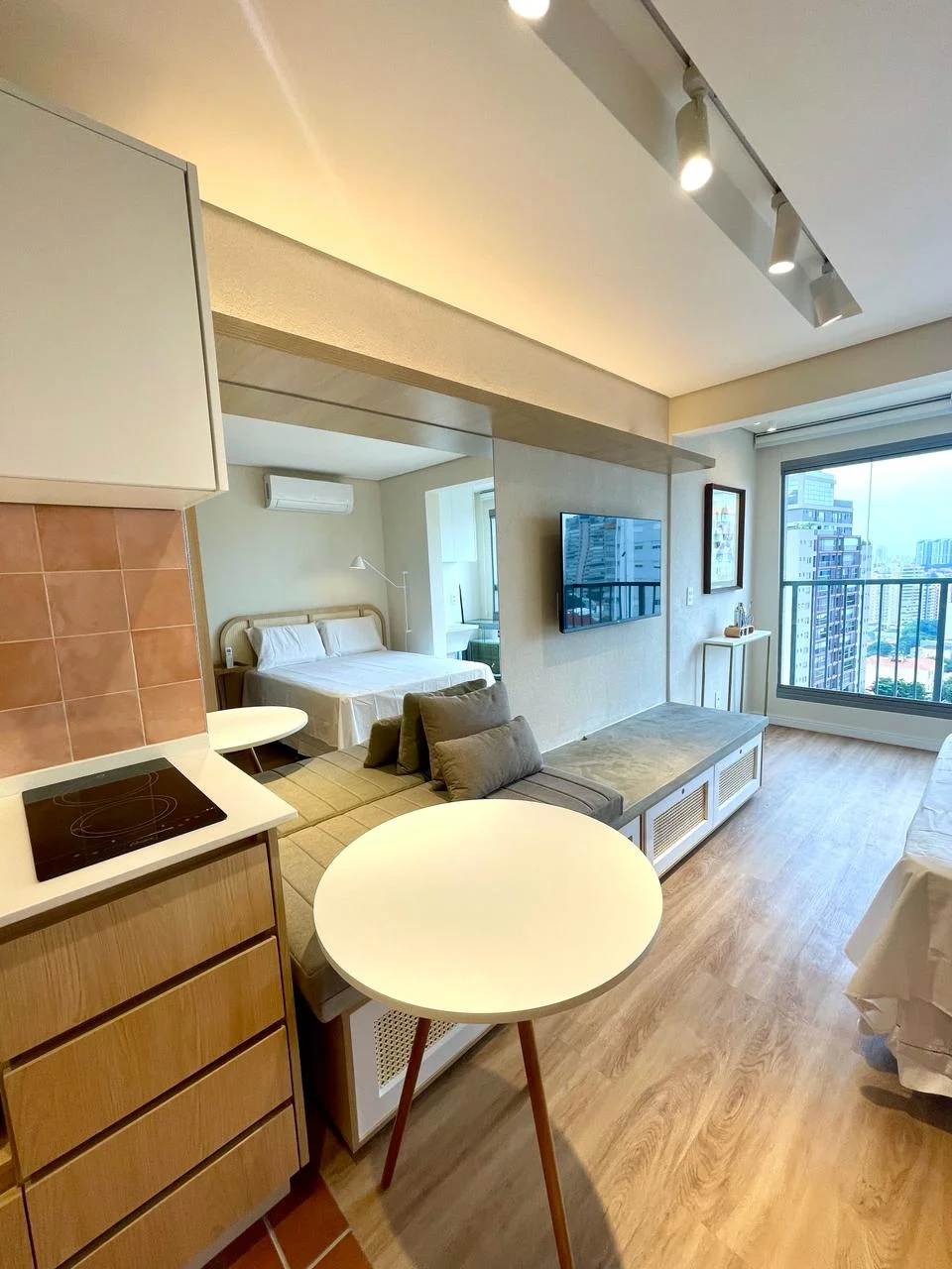 Vila Mariana | Studio mobiliado a 500 m do Metrô Ana Rosa | Cyrela
