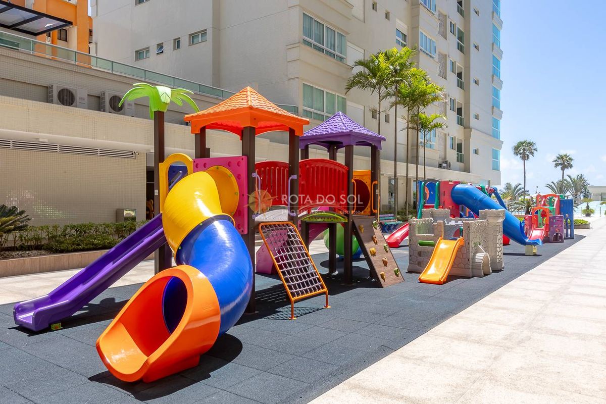 Atlantic Paradise Apartamento 4 Suítes com Lazer de Resort em Meia Praia Itapema