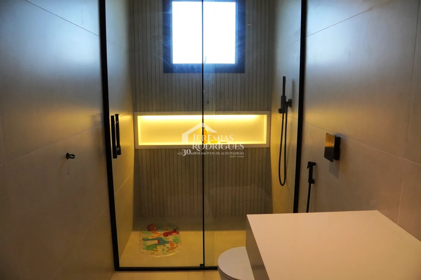 Casa com 4 dormitórios, 550 m² - Condomínio Village da Serra - Tremembé/SP