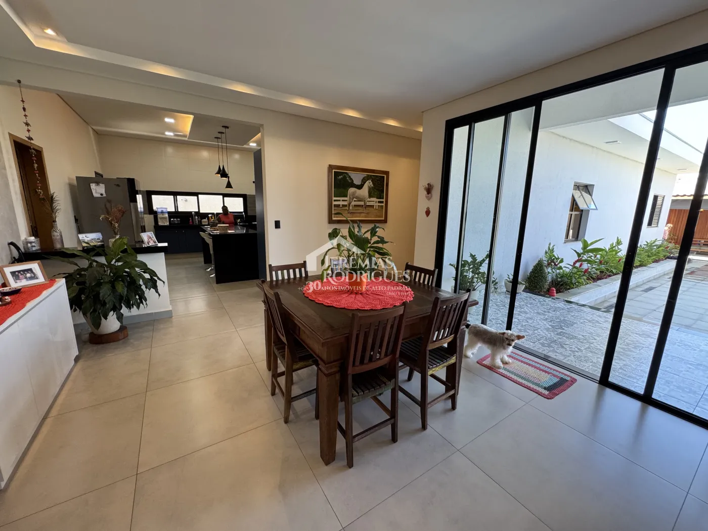 Casa à venda com 4 quartos no Condomínio Village Paineiras em Pindamonhangaba/SP