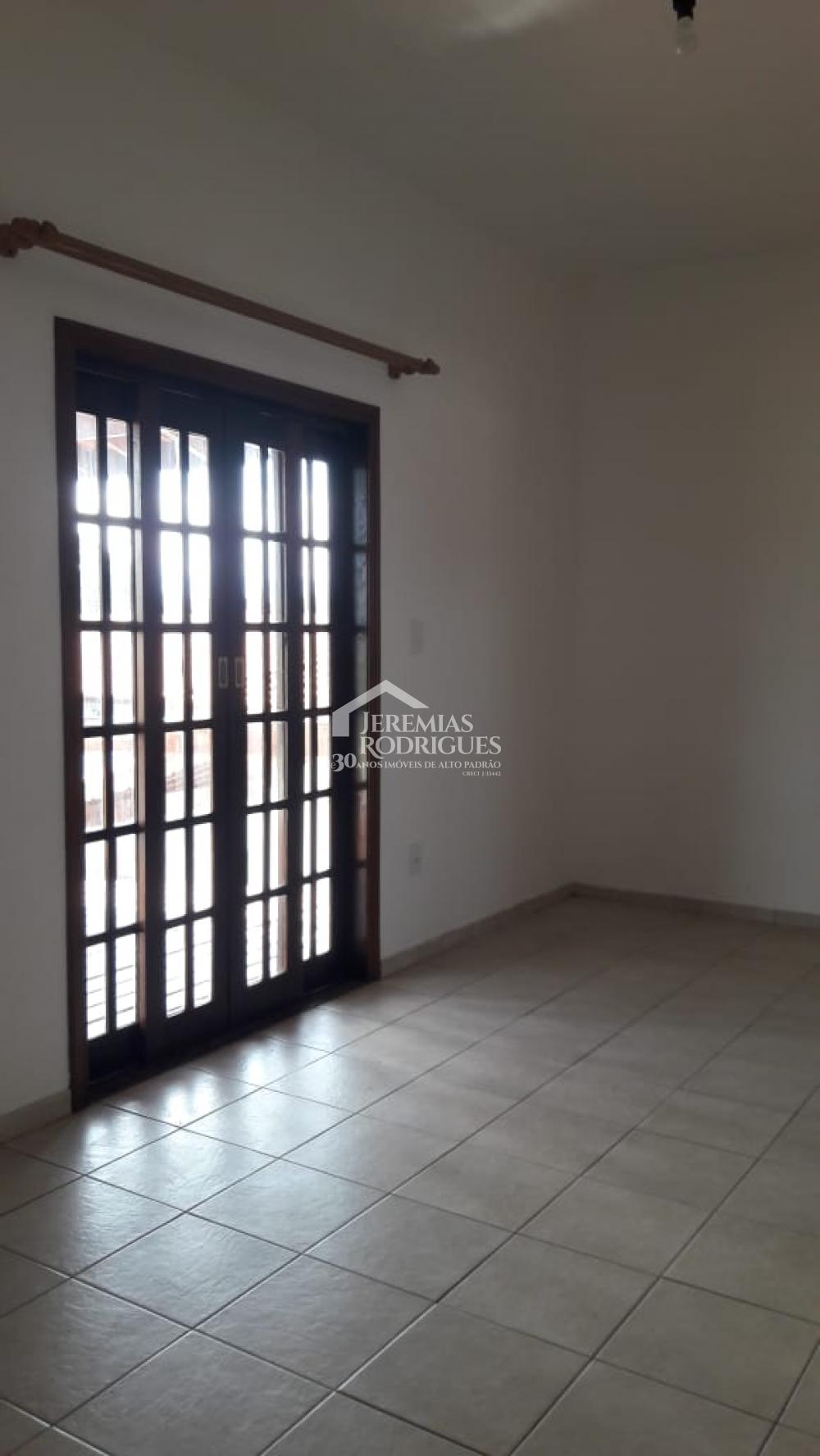 Casa à venda com 3 quartos no Residencial Lessa em Pindamonhangaba/SP