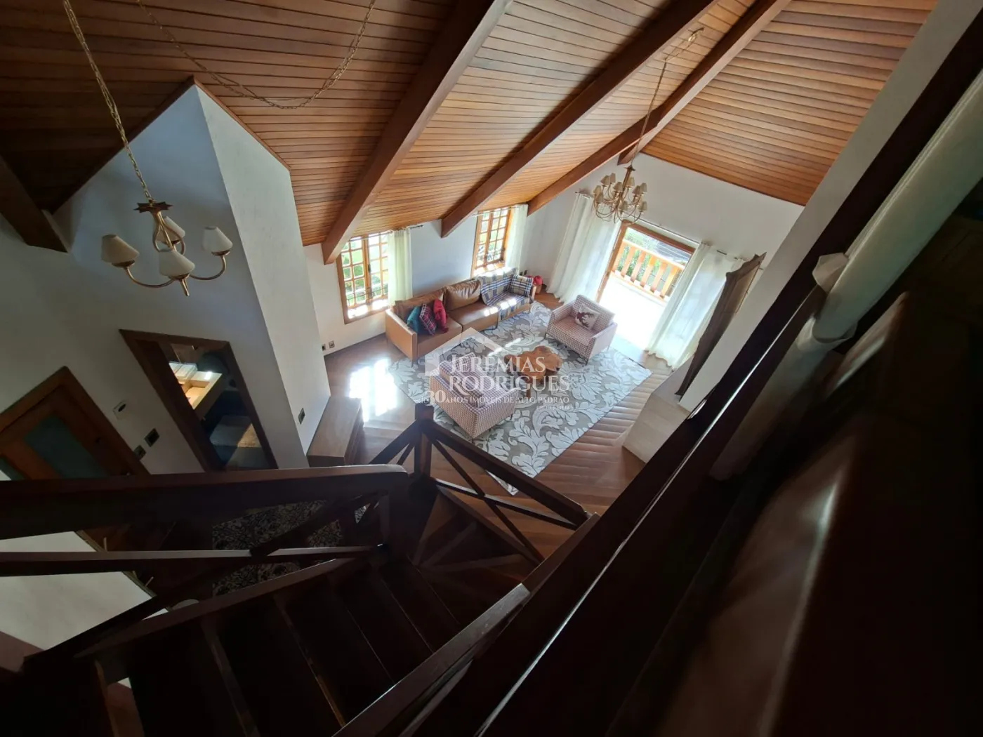 Apartamento à venda com 4 suítes, 171 m² no Edifício Cottage em Campos do Jordão/SP