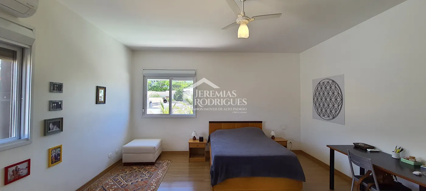 Casa com 3 suítes para venda no Condomínio Campos Do Conde II Versailles em Tremembé/SP