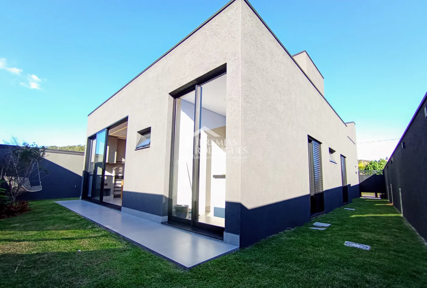 Casa mobiliada e decorada à venda com Exclusividade no Condomínio Cyrella Landscape em Taubaté/SP