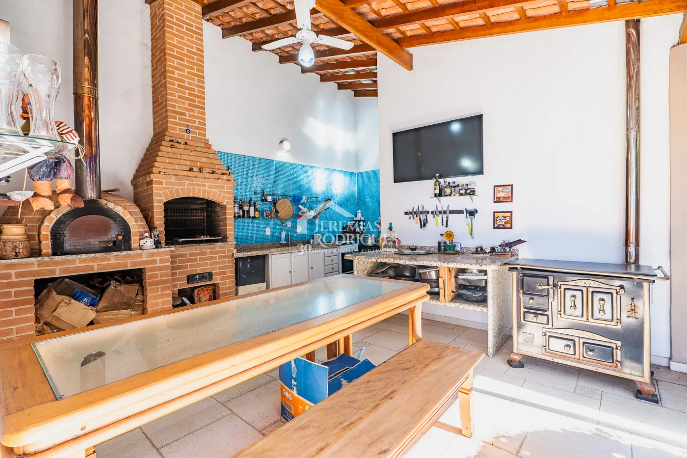 Casa com 3 dormitórios, 396 m² - Condomínio Village Paineiras - Pindamonhangaba/SP.