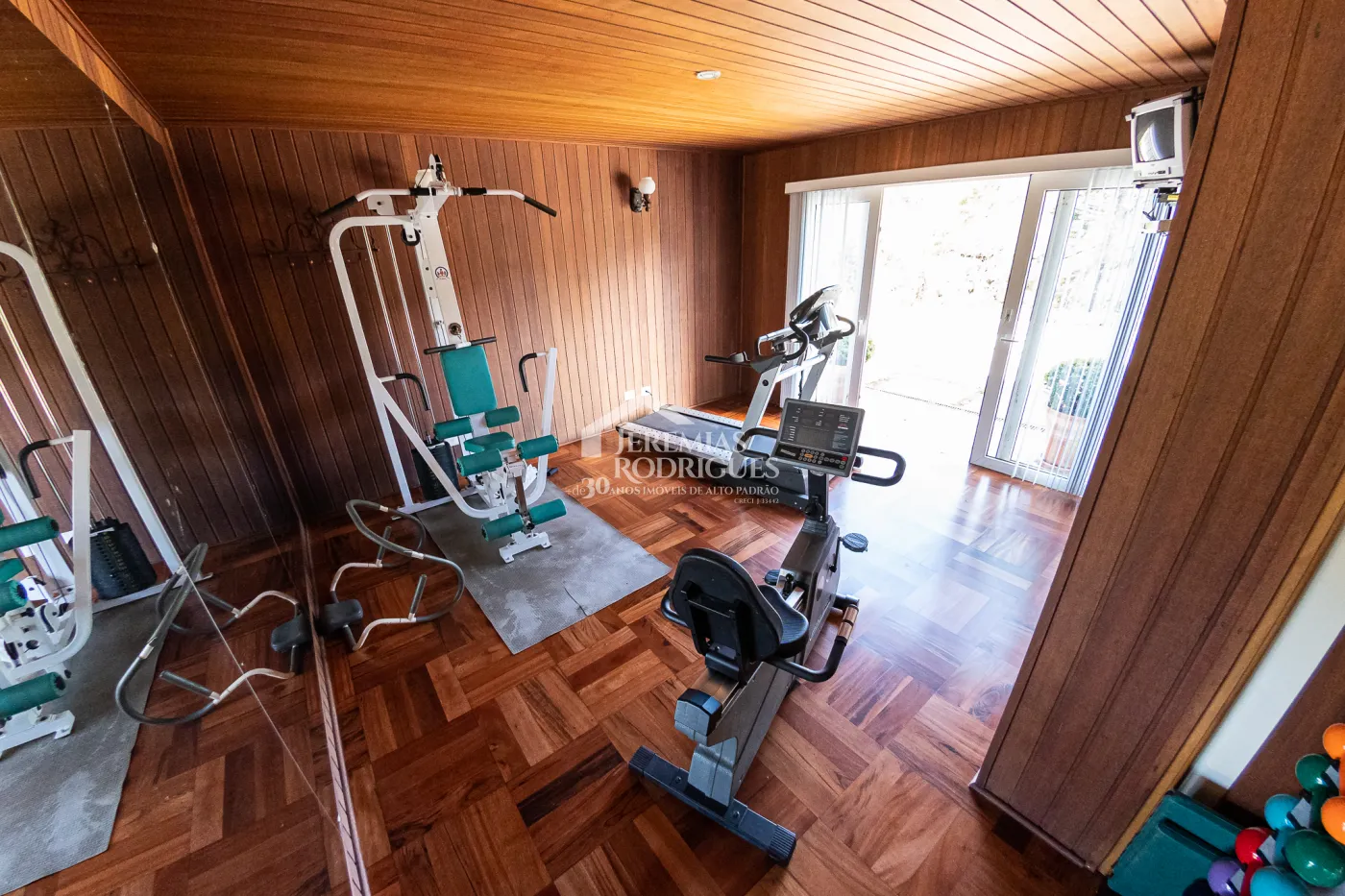 Mansão com 7 suítes, 1.200 m² - Condomínio Vila Simonsen - Campos do Jordão/SP