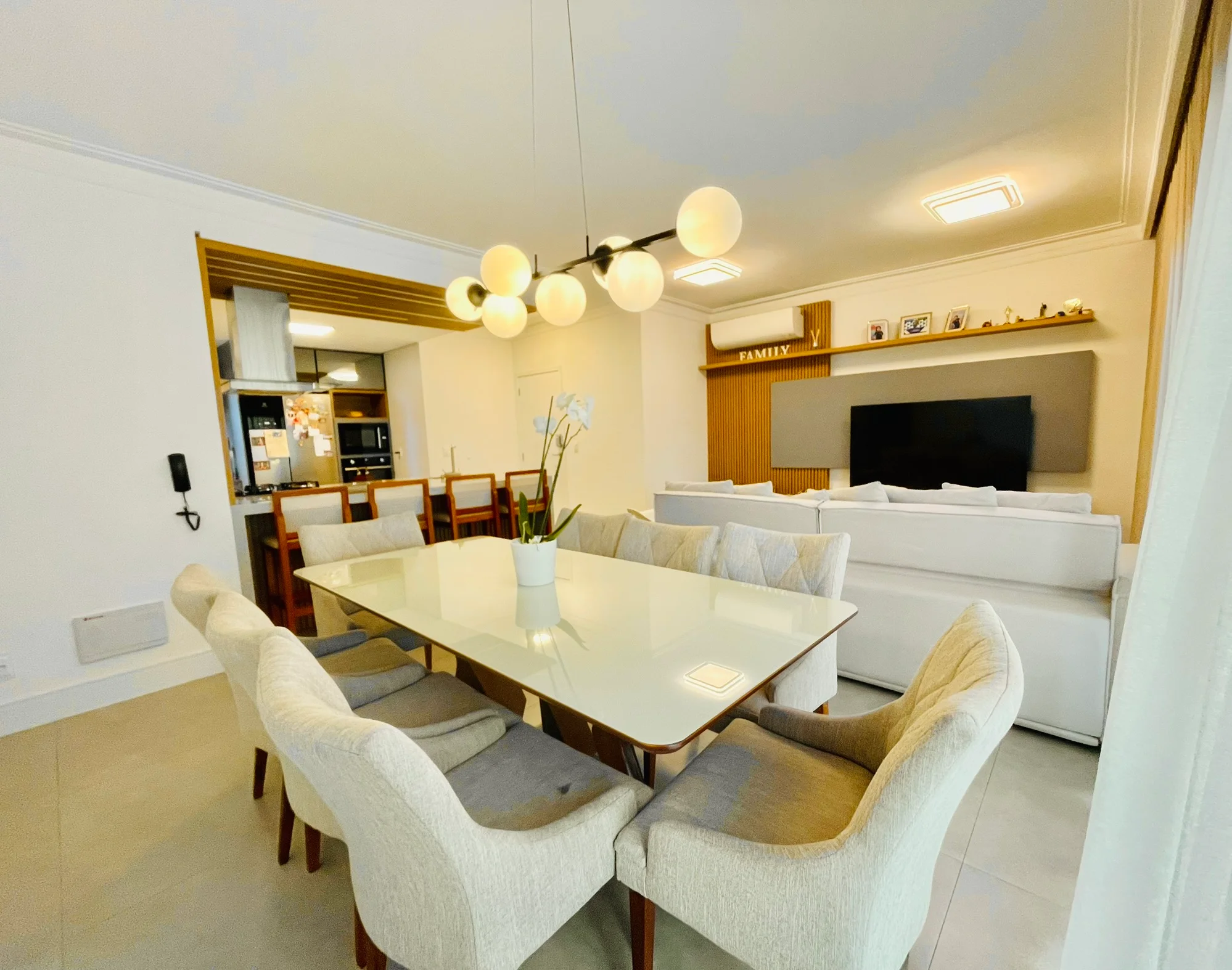 Apartamento à venda com exclusividade com 3 dormitórios no Condomínio Lucca em Taubaté/SP. 