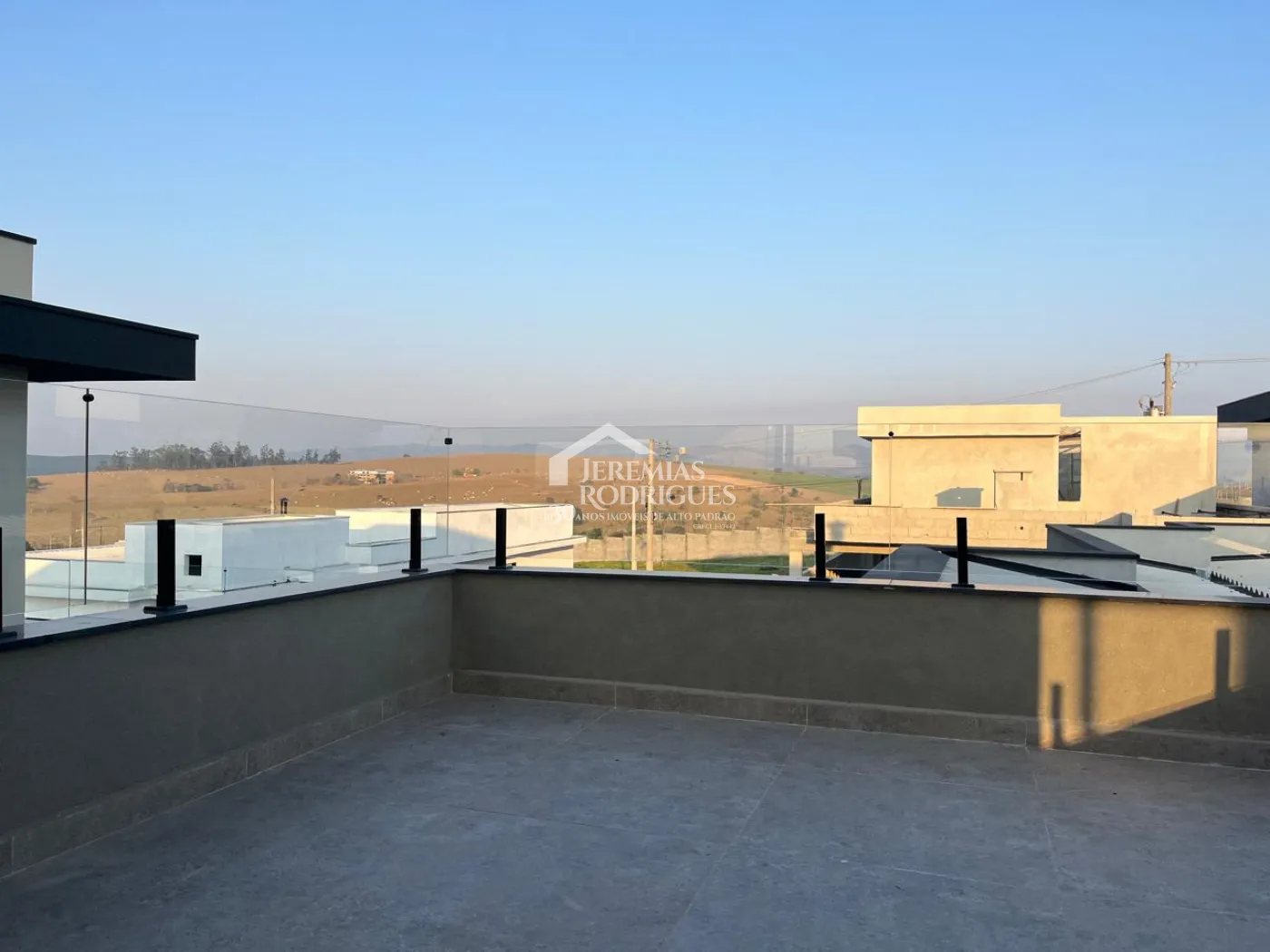 Casa com 3 dormitórios, 190 m² - Condomínio Santa Mônica - Caçapava/SP.