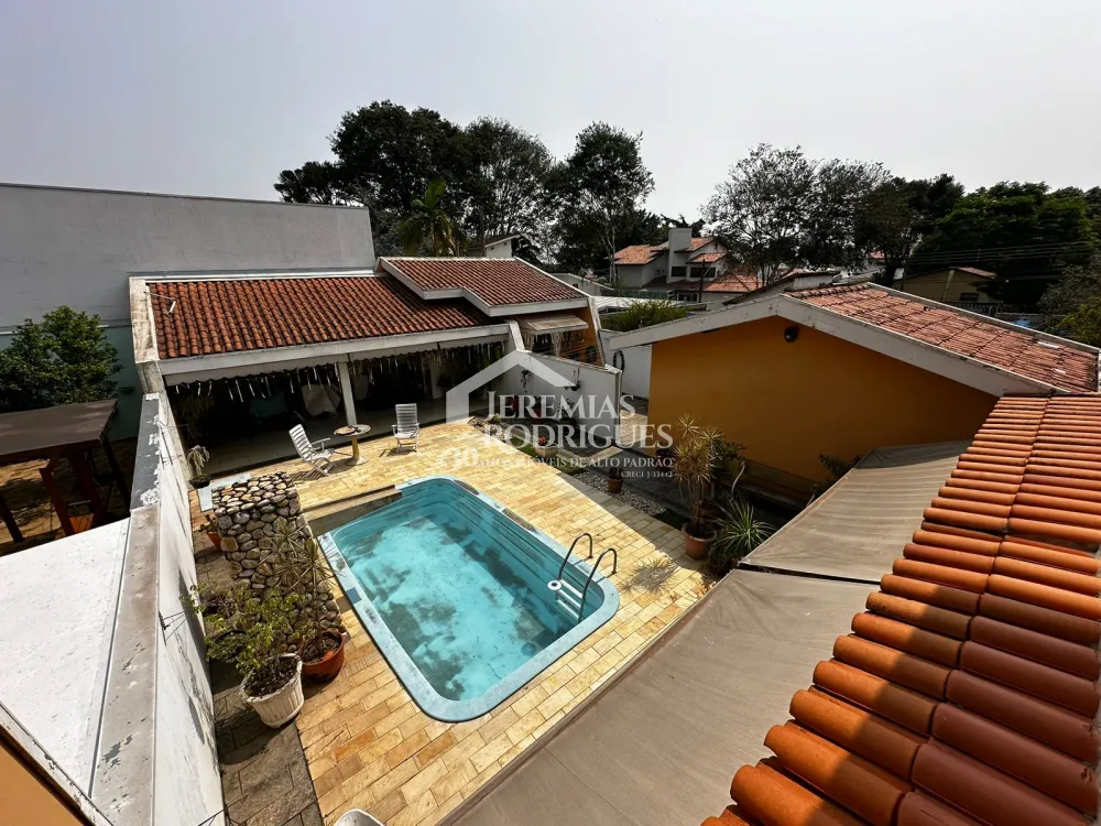 Casa à venda com 6 dormitórios no bairro Jardim das Nações em Taubaté/SP.