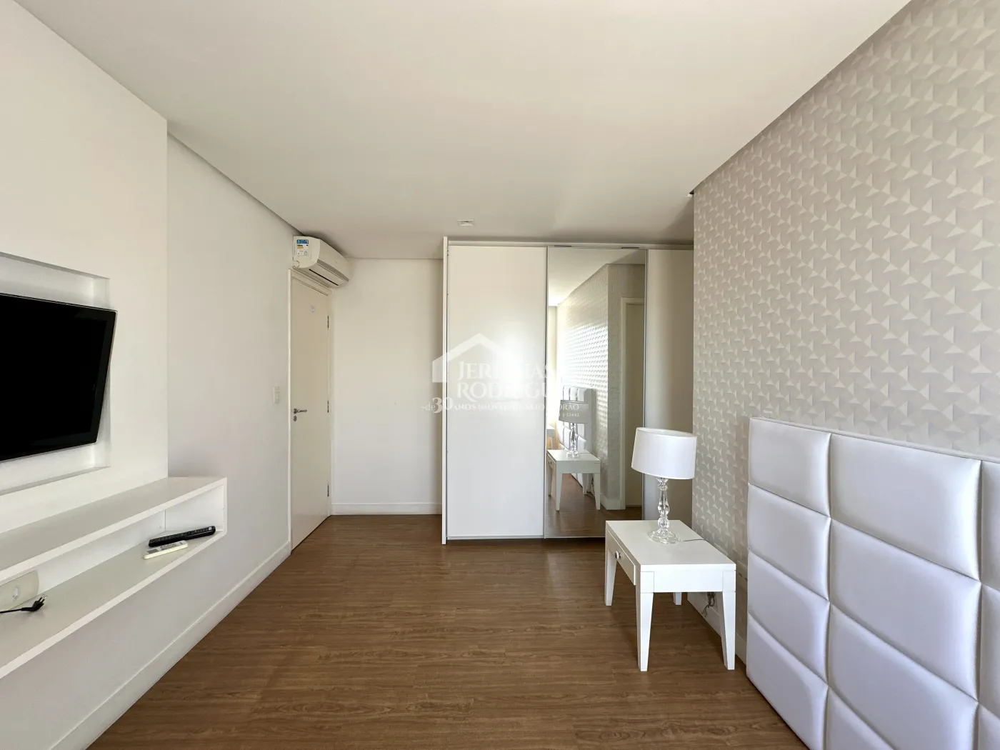 Apartamento com 3 dormitórios, 110 m² - Edifício Placere - Taubaté/SP