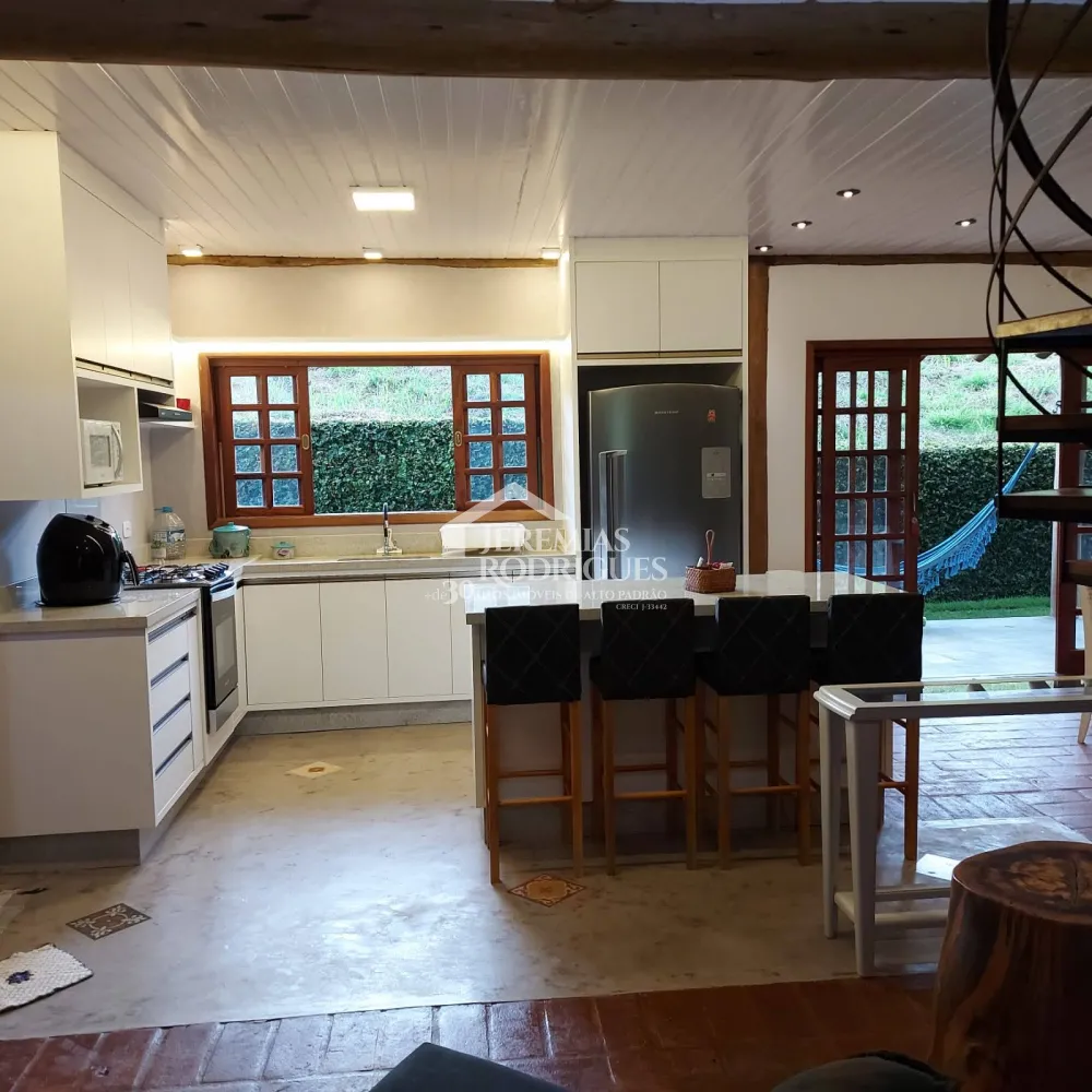 Casa com 4 quartos, 325 m² - Parque da Mantiqueira - Santo Antônio do Pinhal/SP