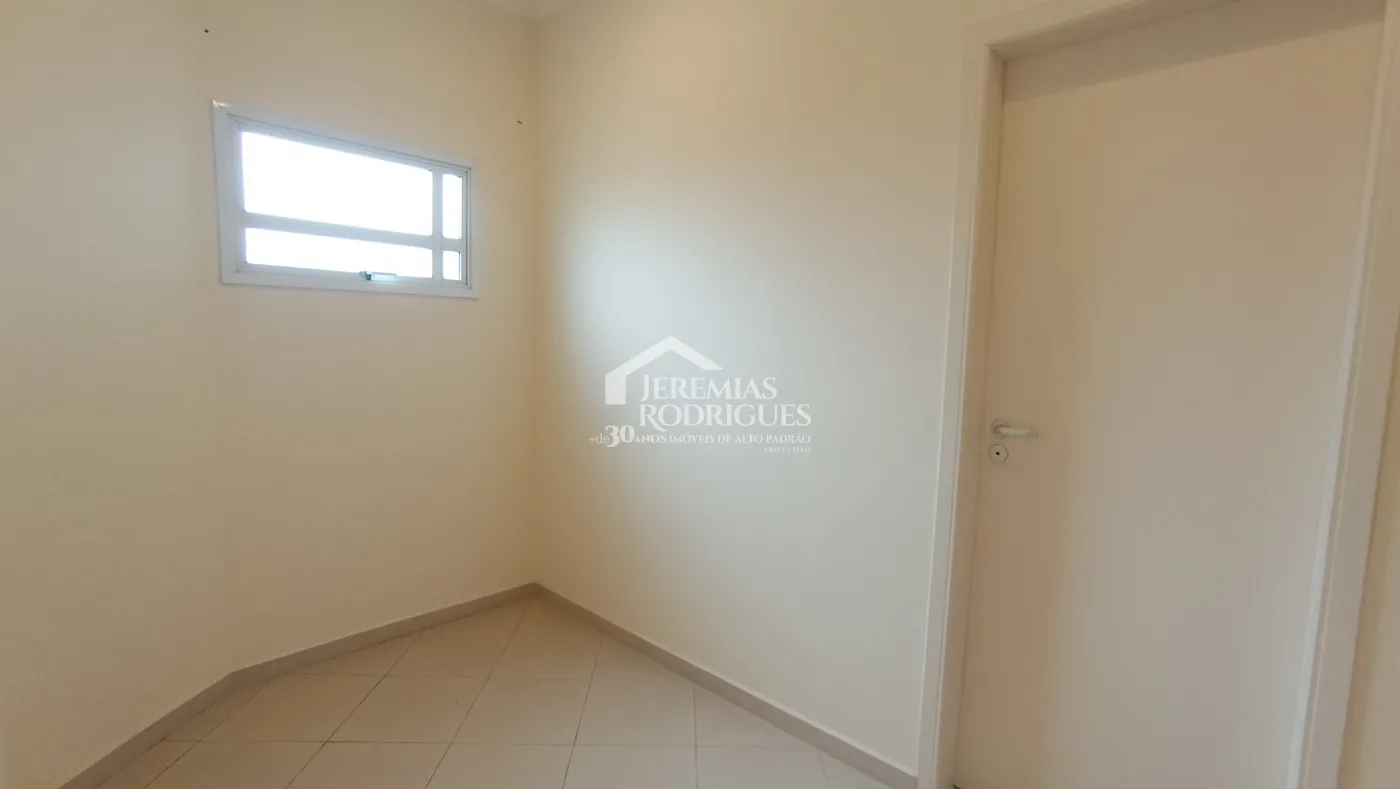 Casa à venda com 5 dormitórios no Condomínio Taubaté Village em Taubaté/SP.