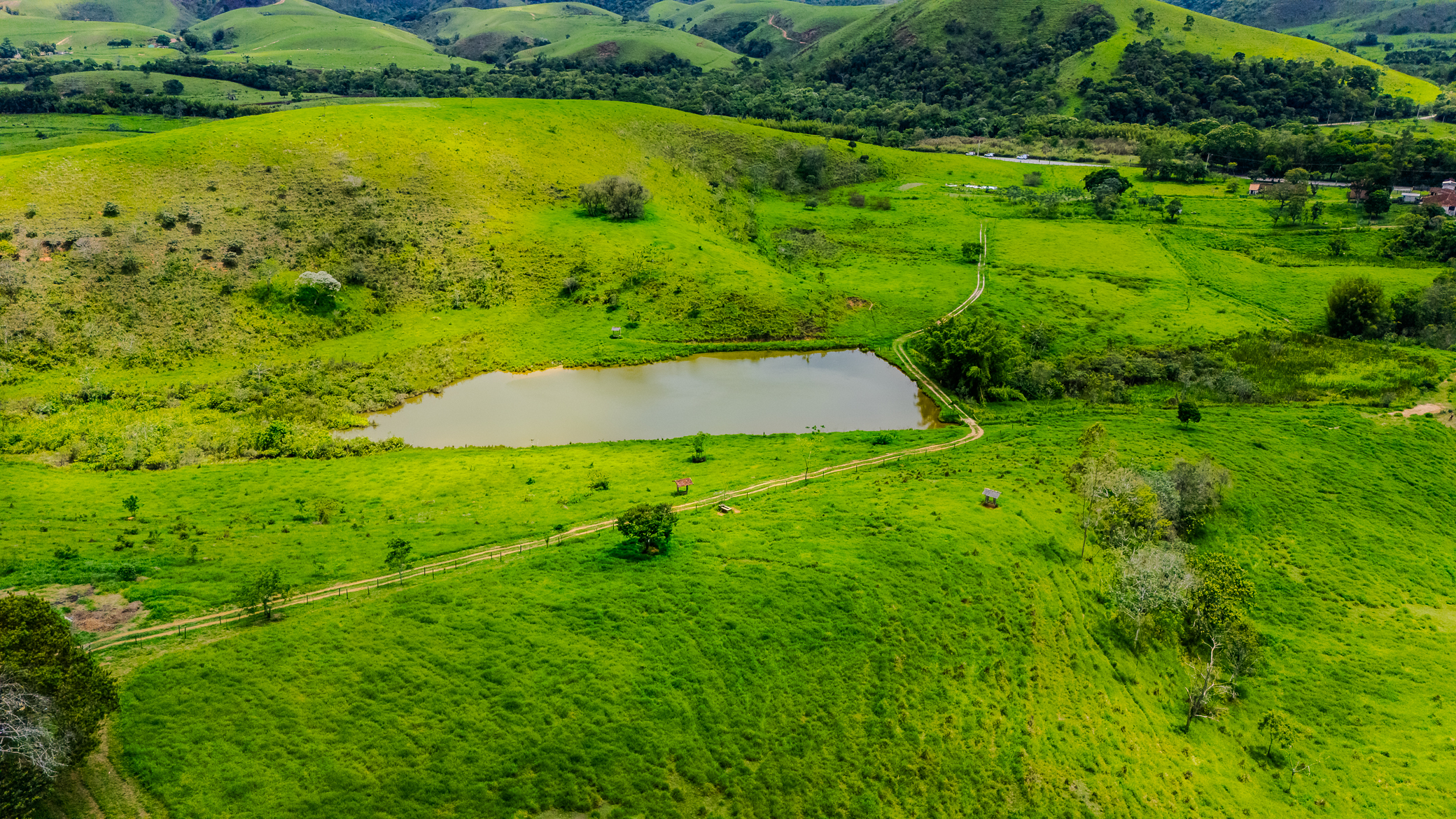 Fazenda à venda com 89,87 ha no bairro Piracuama em Pindamonhangaba/SP. 