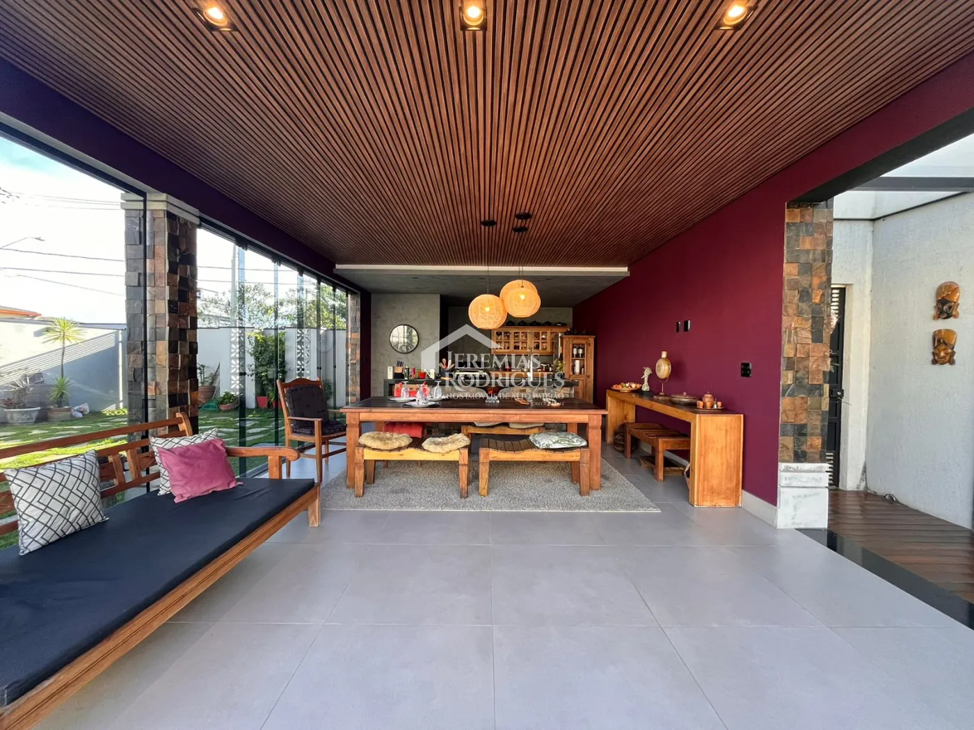 Casa para venda e locação com 2 suítes no Condomínio Verdes Vales em Taubaté/SP