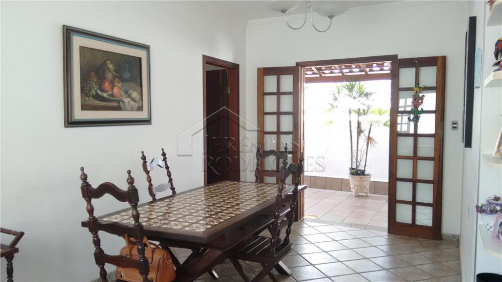 Casa com 3 quartos, 270 m² - Independência - Taubaté/SP