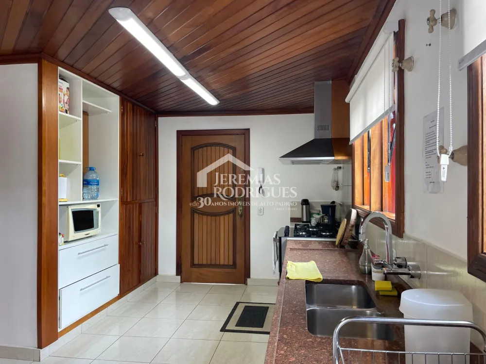 Casa com 4 suítes, 350 m² -  Vila Francalanza - Campos do Jordão/SP.
