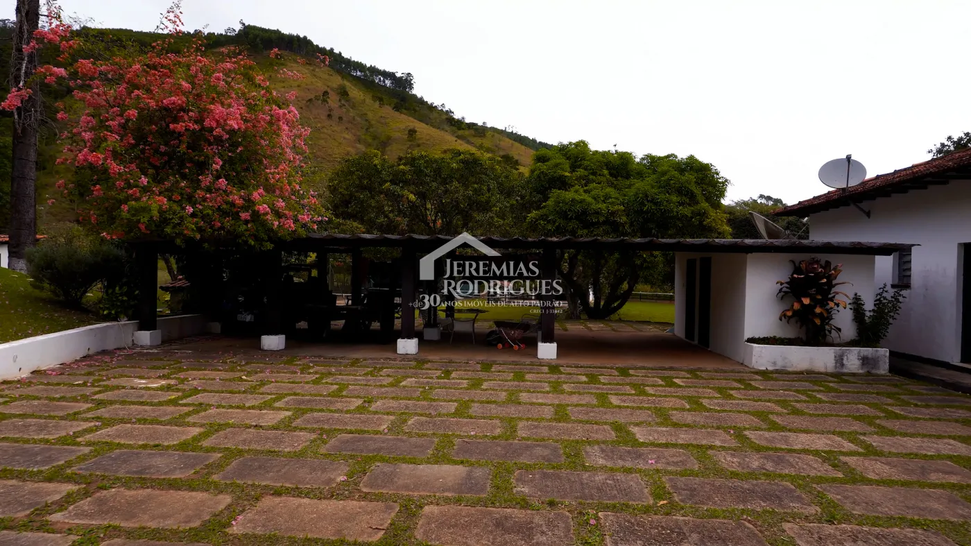 Fazenda à venda com 2.544 hectares em Santa Branca/SP.