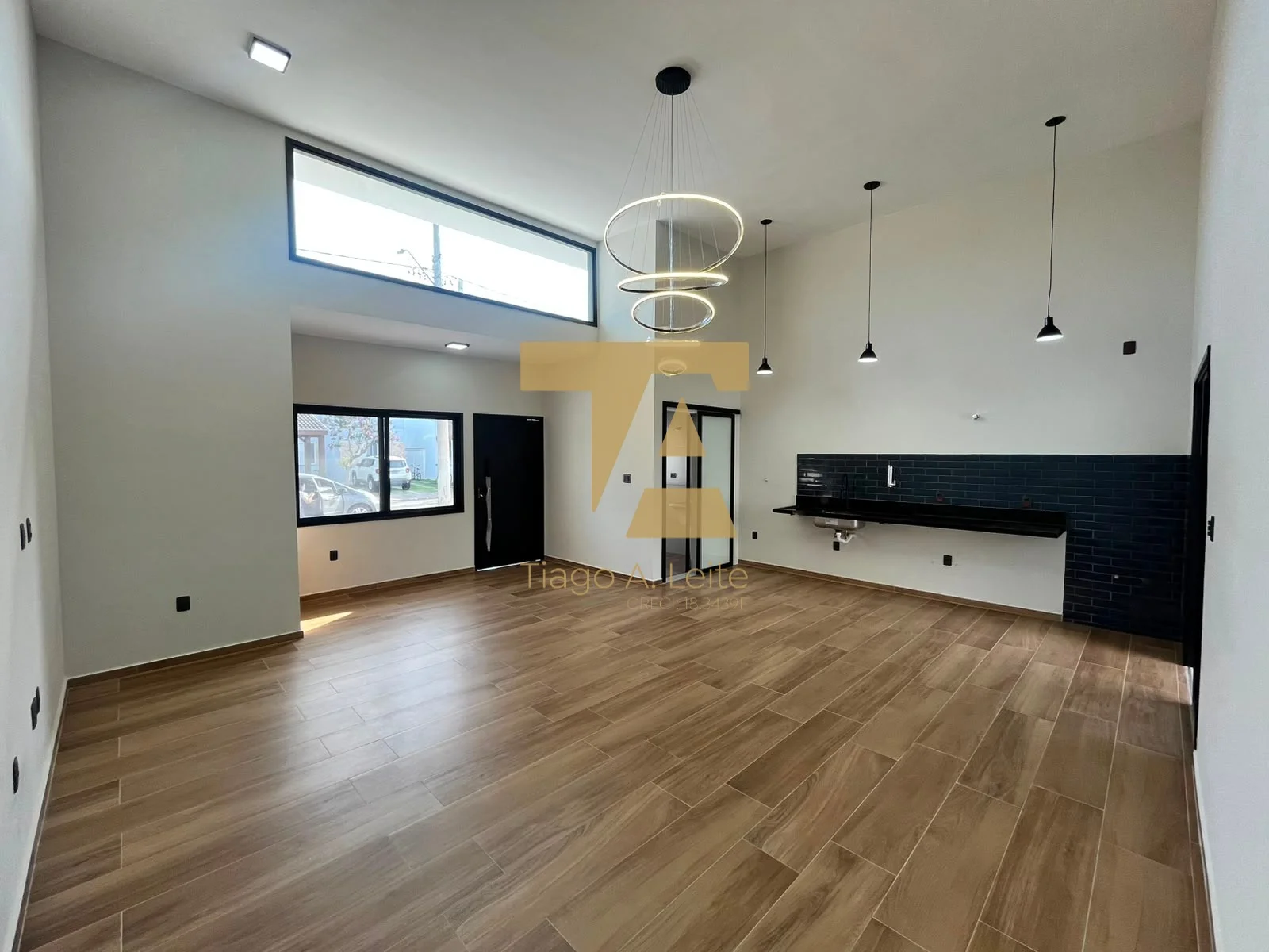 Casa nova térrea no Condomínio Laguna, Pindamonhangaba. São 150m² de área construída, 3 dorms (1 suíte) e área gourmet