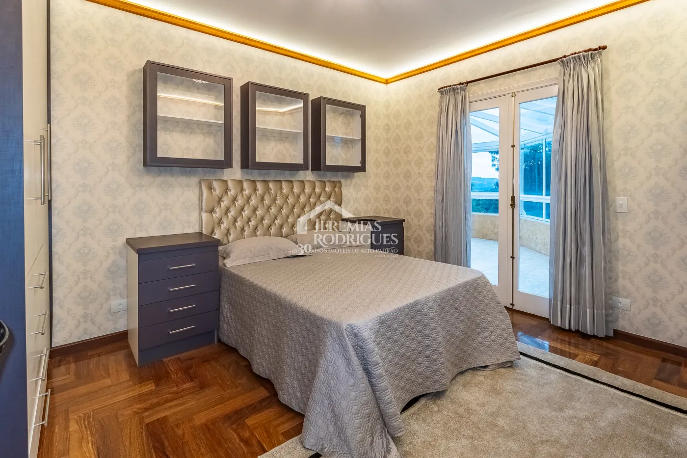 Casa com 5 suítes, 950 m² - Alto do Capivari - Campos do Jordão/SP