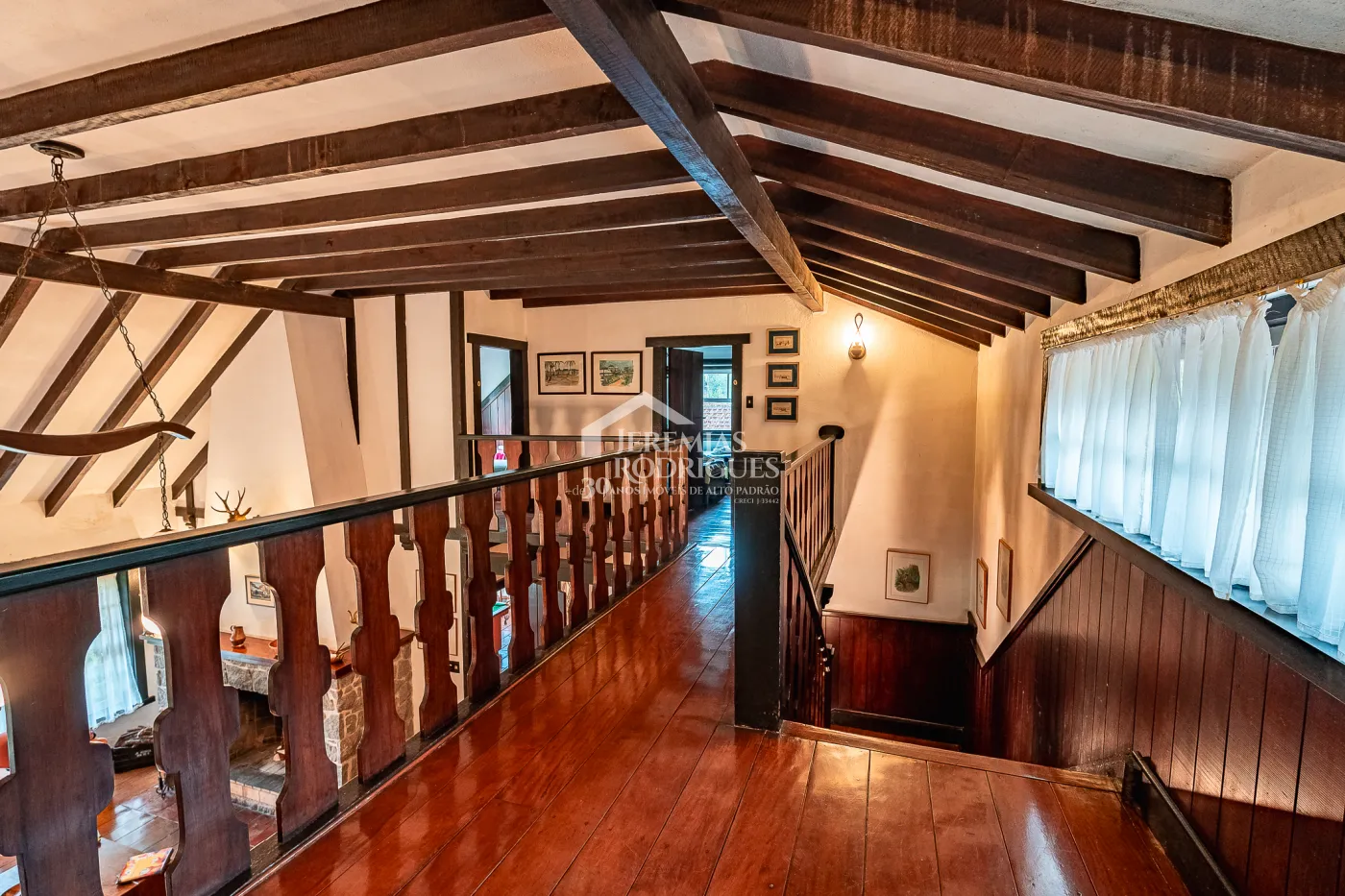 Casa com 9 dormitórios, 694 m² - Condomínio Reserva Figueiredo - Campos do Jordão/SP