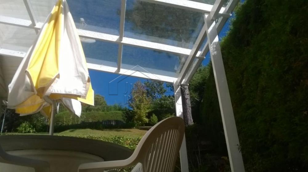 Casa à venda com 3 suítes no Condomínio Recanto do Fojo em Campos do Jordão/SP