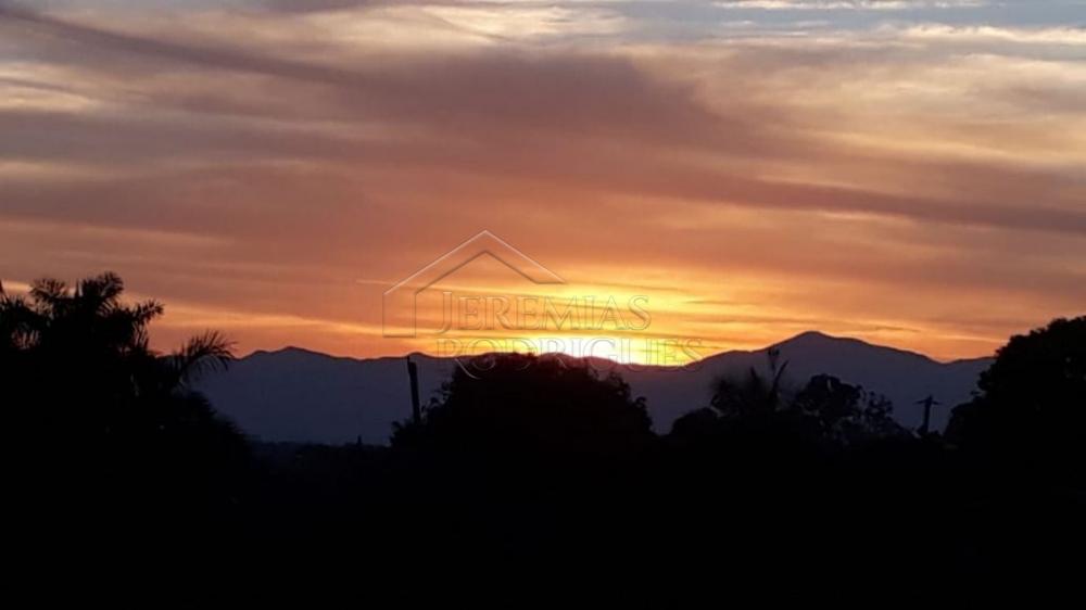 Casa à venda por R$ 1.050.000,00 - Pindamonhangaba/SP