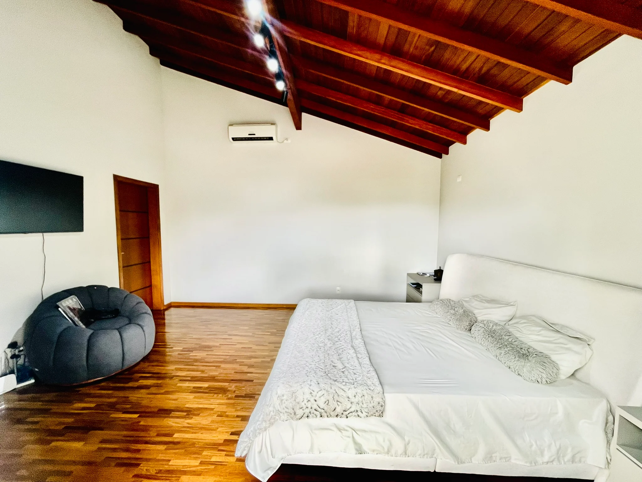 Casa à venda com 3 suítes no Condomínio Residencial San Marco em Taubaté/SP