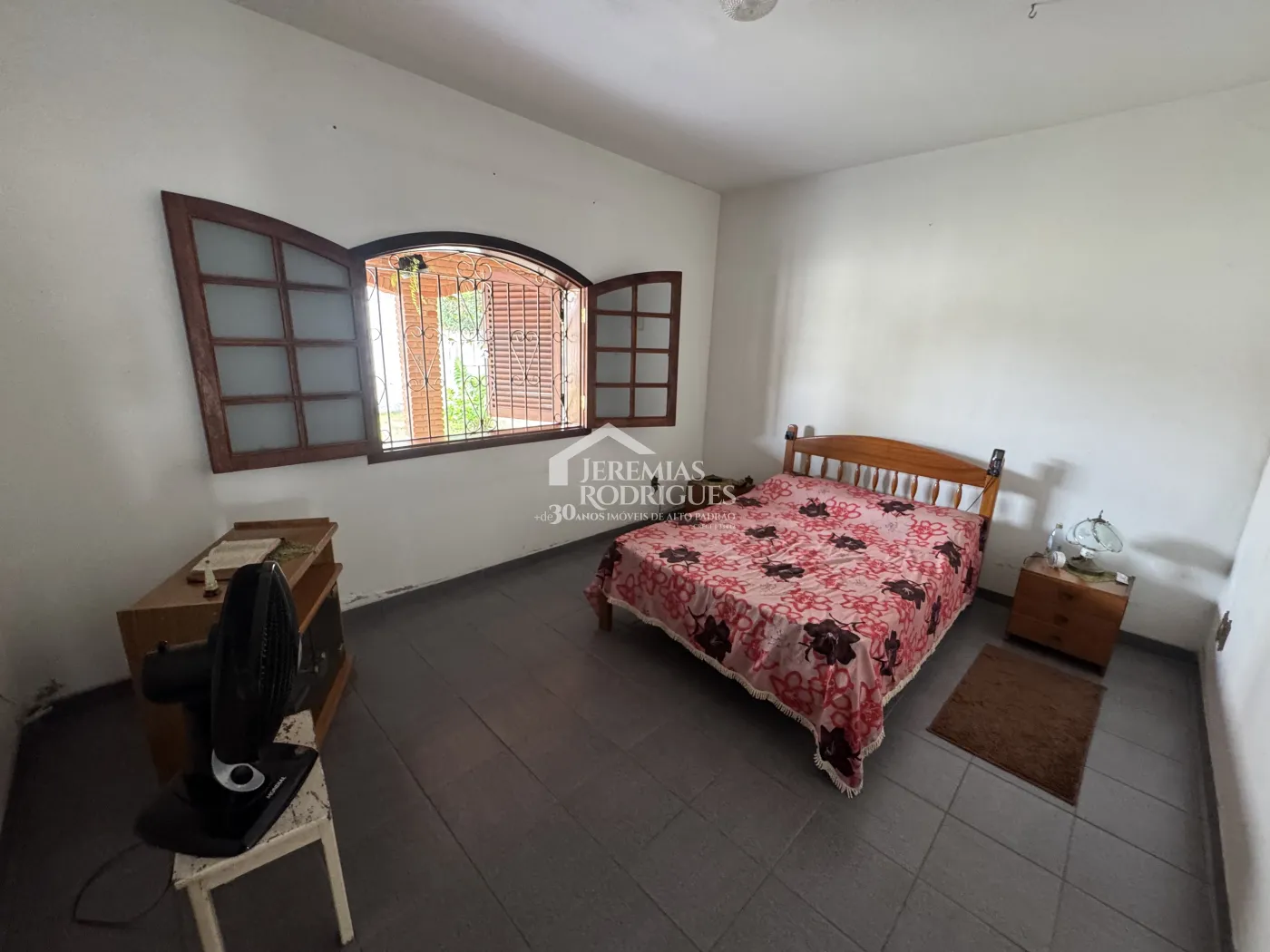 Área com imóvel residencial para venda no bairro Crispim em Pindamonhangaba/SP