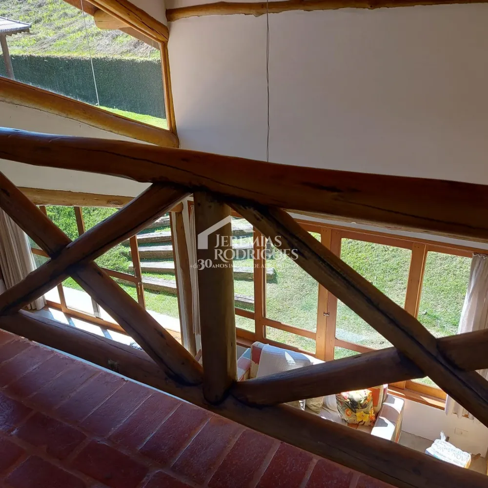 Casa com 4 quartos, 325 m² - Parque da Mantiqueira - Santo Antônio do Pinhal/SP