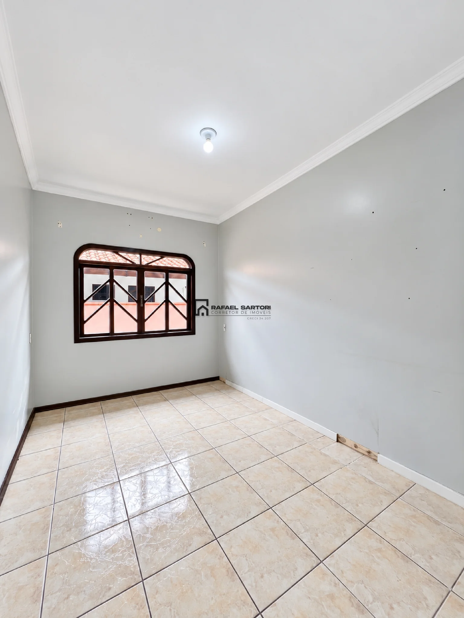 CASA COM 05 QUARTOS BAIRRO CENTENÁRIO - foto 7