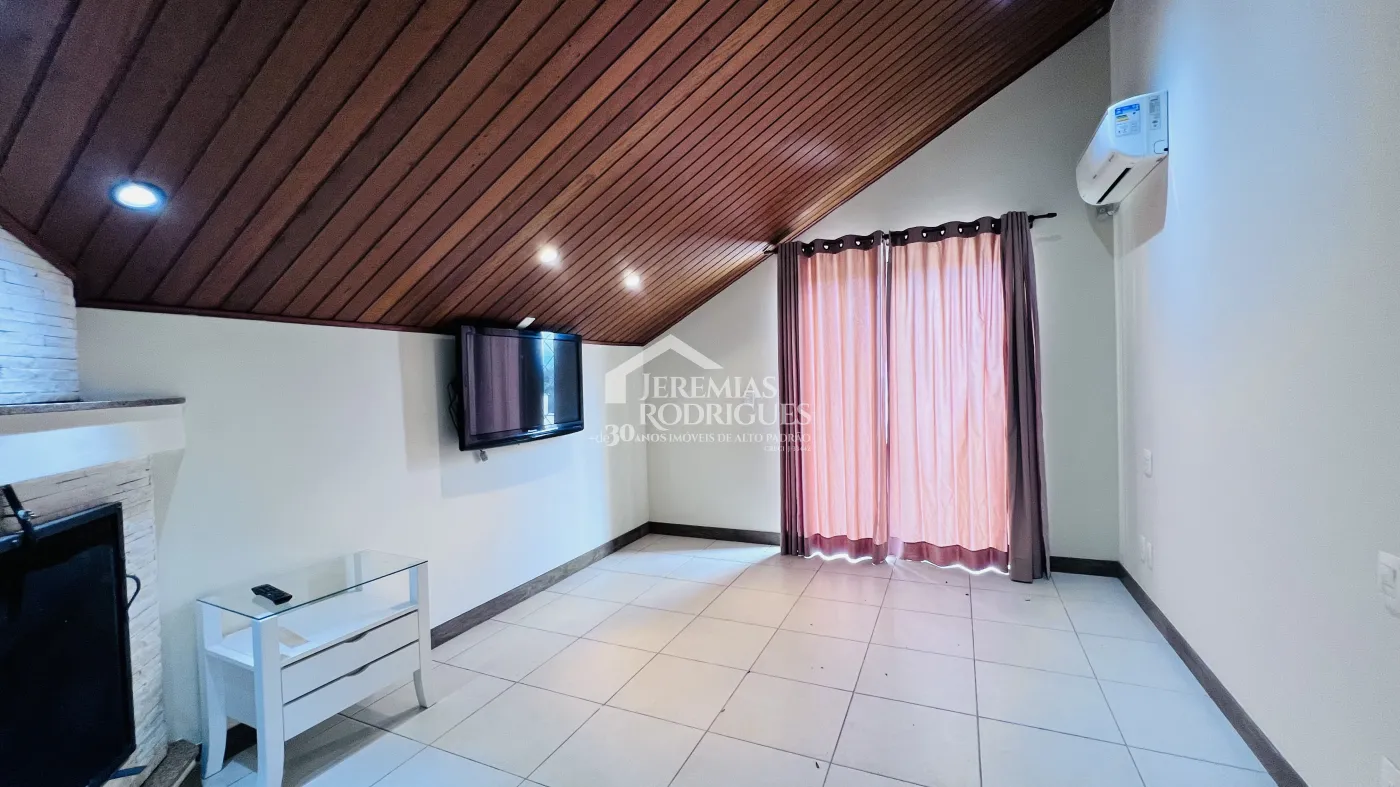 Casa com 8 dormitórios, 900 m² - Condomínio Portal da Serra - Taubaté/SP