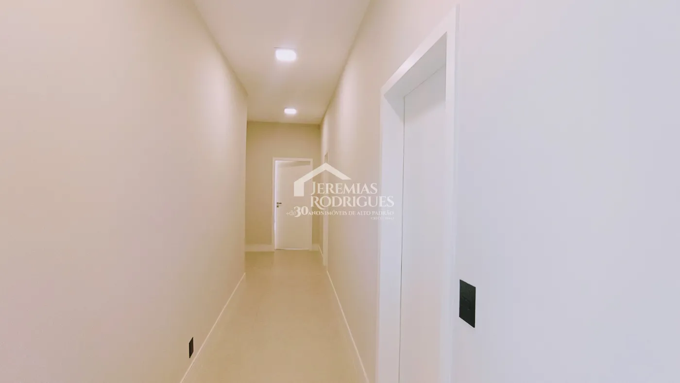 Casa à venda com 4 dormitórios no Condomínio Terras de San Marco em Taubaté/SP.