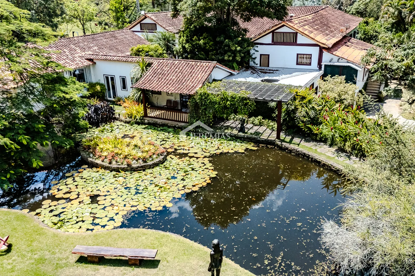 Fazenda à venda com 3.389.000,00 m² em Piraí/RJ.