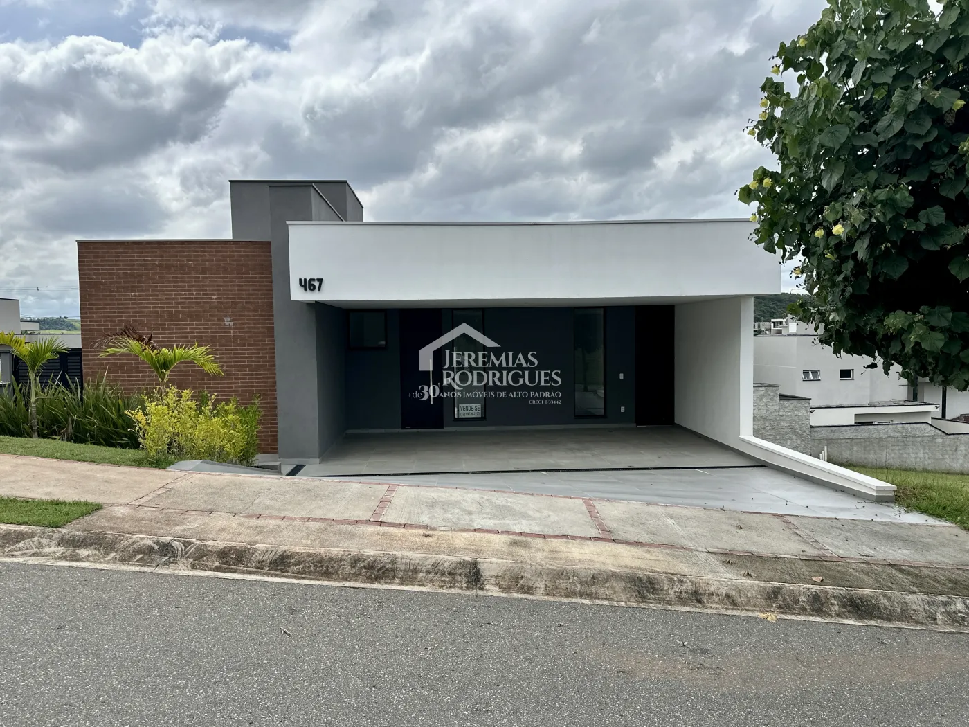 Casa para venda e locação com 3 suítes no Condomínio Cyrela Landscape em Taubaté/SP.