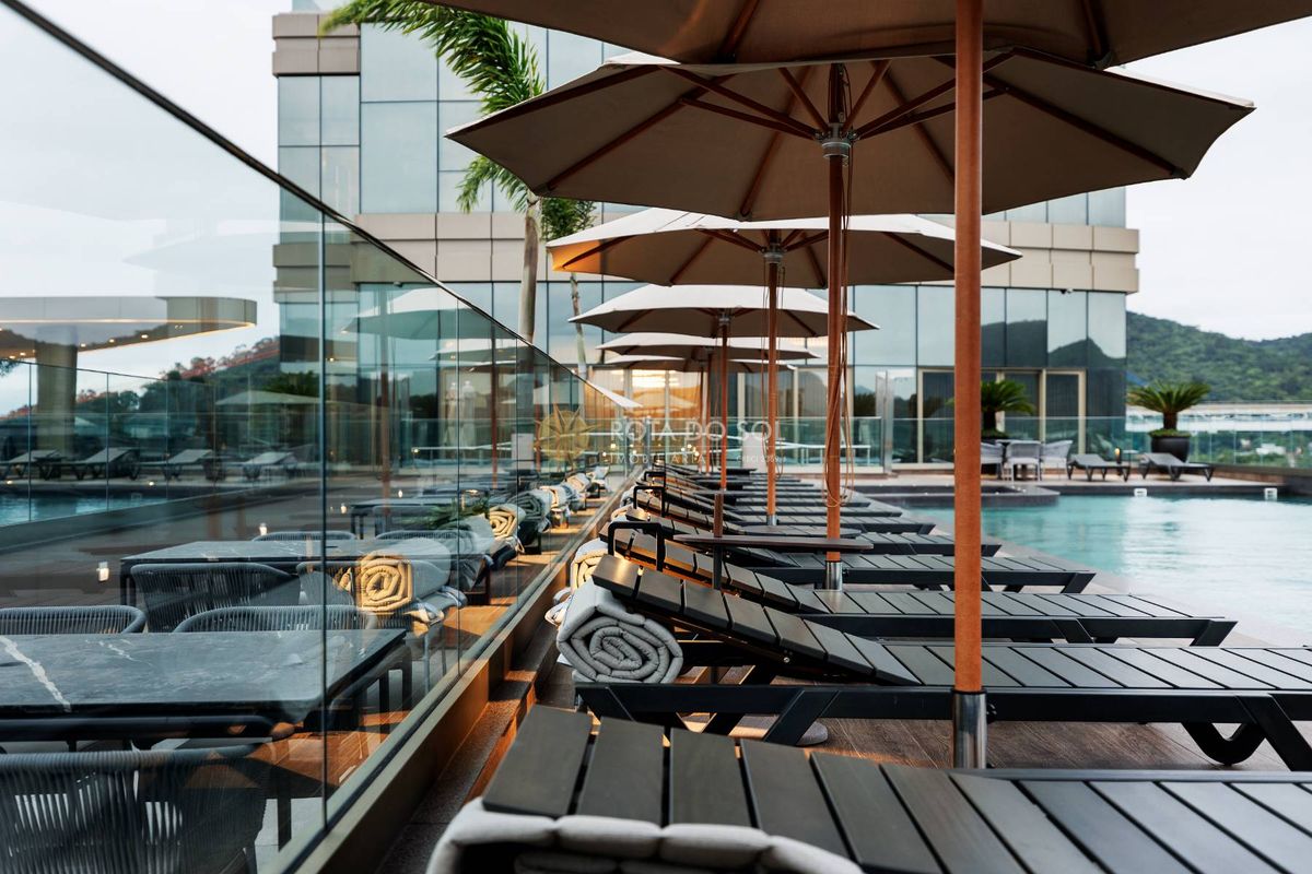 Yachthouse Apartamento Alto Padrão 4 Suítes no Centro de Balneário Camboriú SC