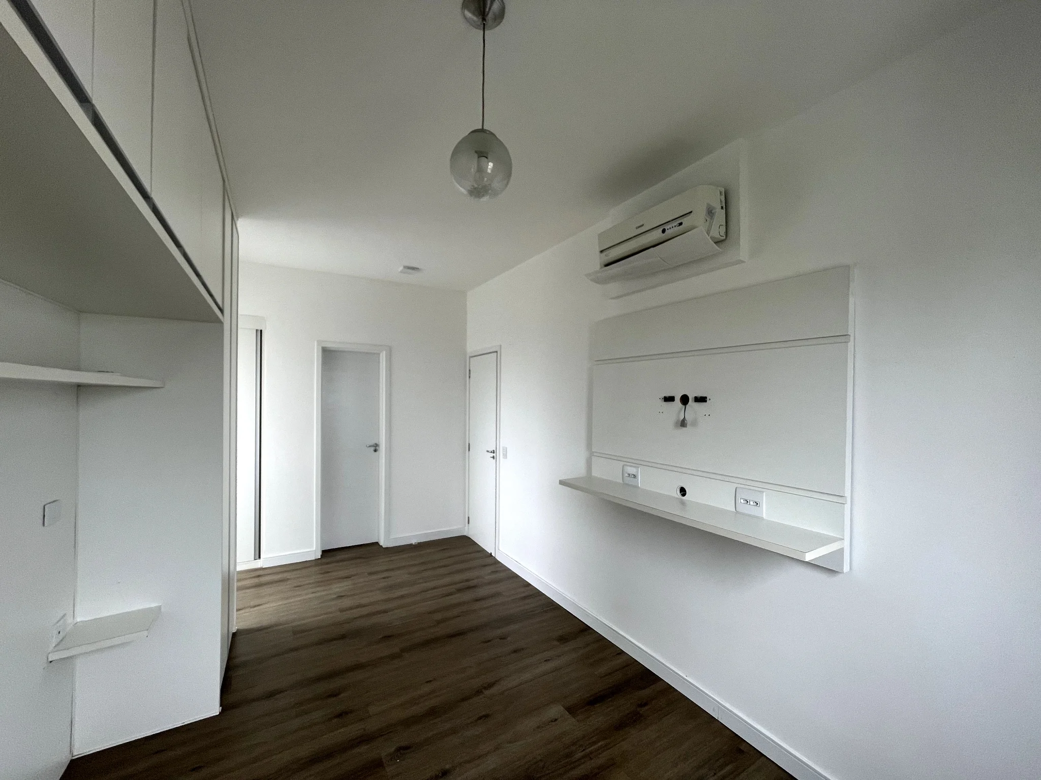 Apartamento para venda com 3 dormitórios no Edifício Vert Residence em Taubaté/SP. 