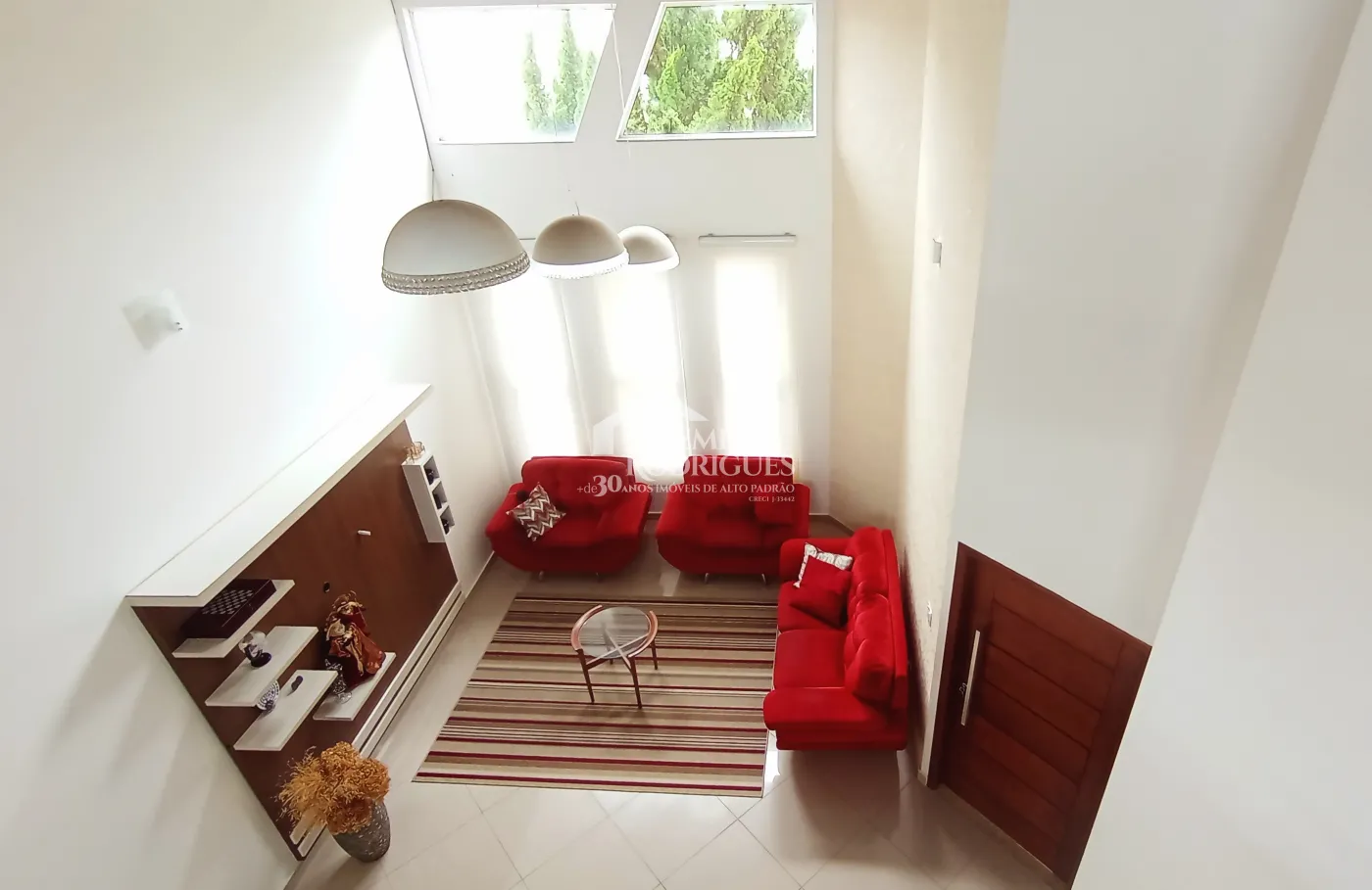 Casa para venda e locação com 4 dormitórios no Condomínio Jatobá em Tremembé/SP.